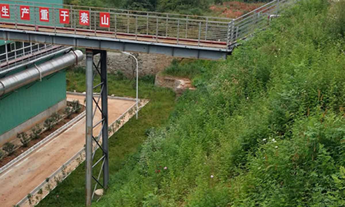 湖北省武漢市陽邏垃圾處理廠邊坡復綠